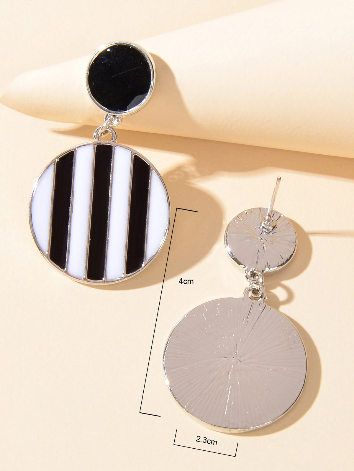 Retro Black White Enamel Round Dangle Hypoallergenic Party Earrings Jewellery-3