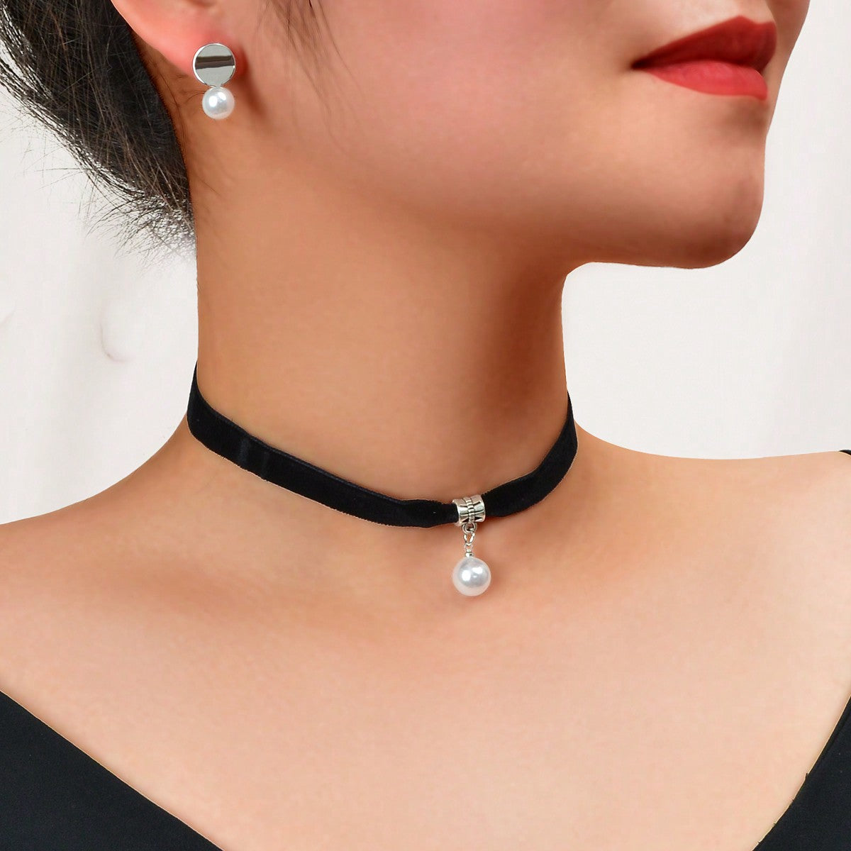 Black Velvet Pearl Pendant Necklace & Stud Earrings - Timeless Charm Jewelry Set-0