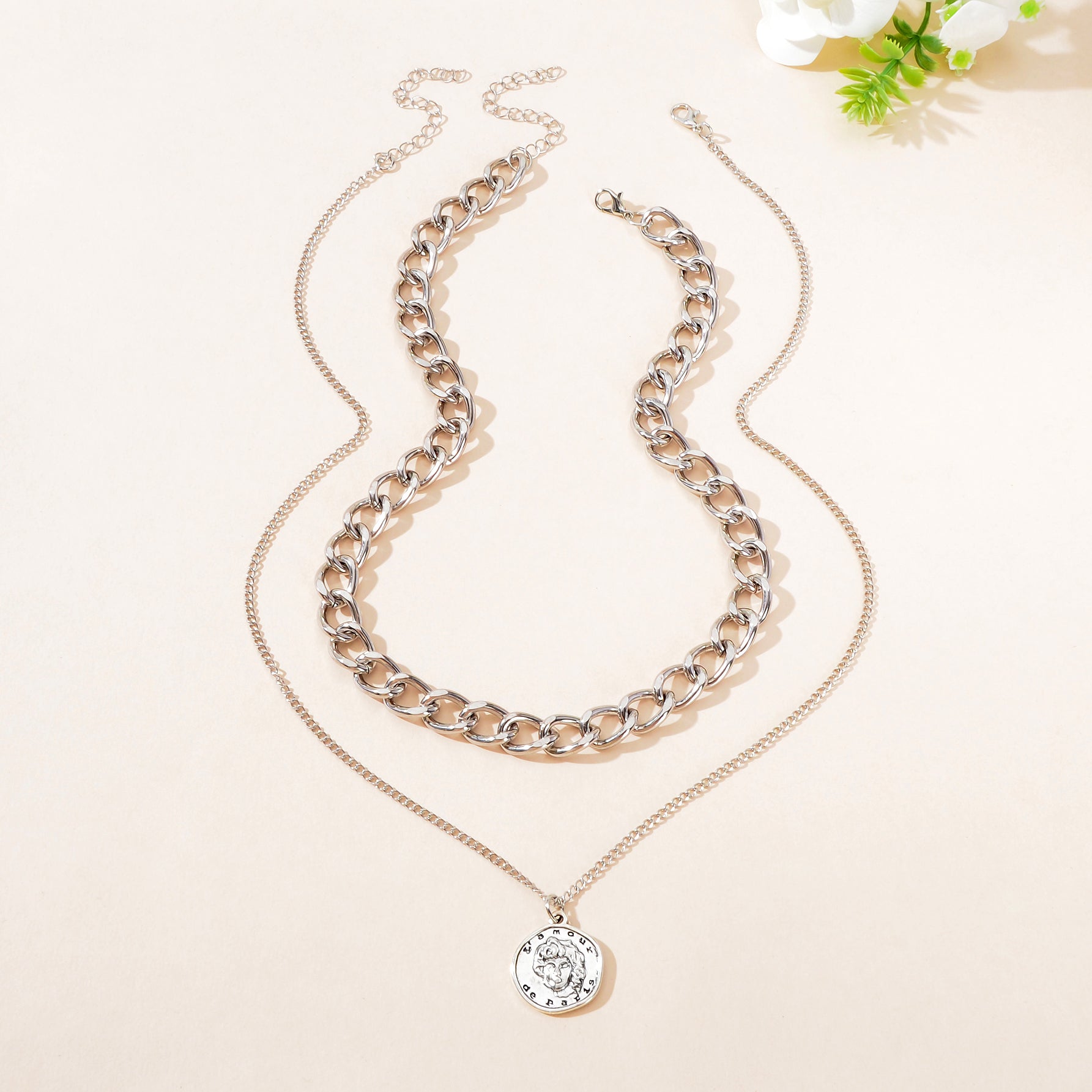 Hip Hop Double Layer Silvery Chunky Chain Round Portrait Pendant Necklace Street Statement Jewelry-2