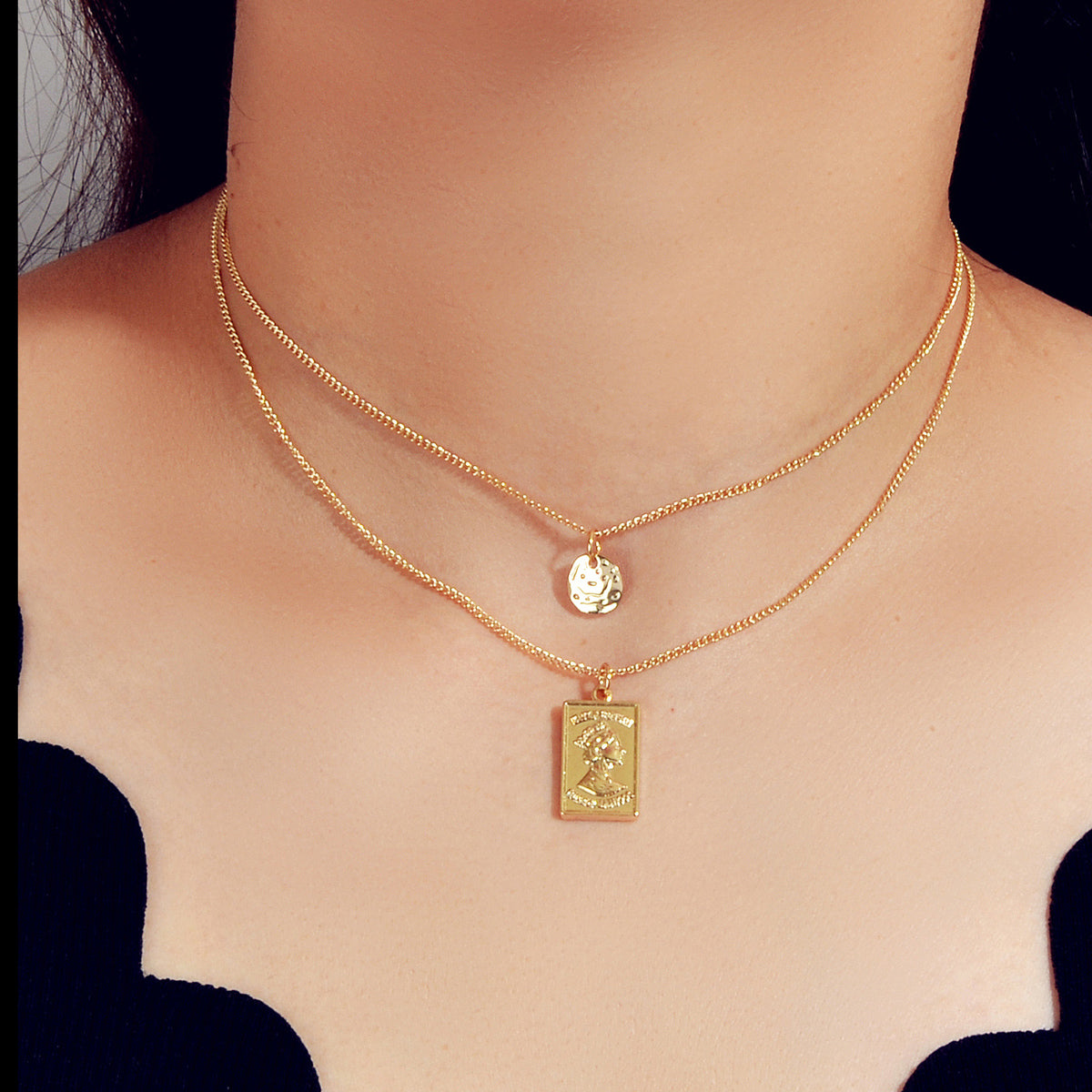 Court Double layer Gold Chain Round Rectangle Head Sculpture Pendant Necklace-0