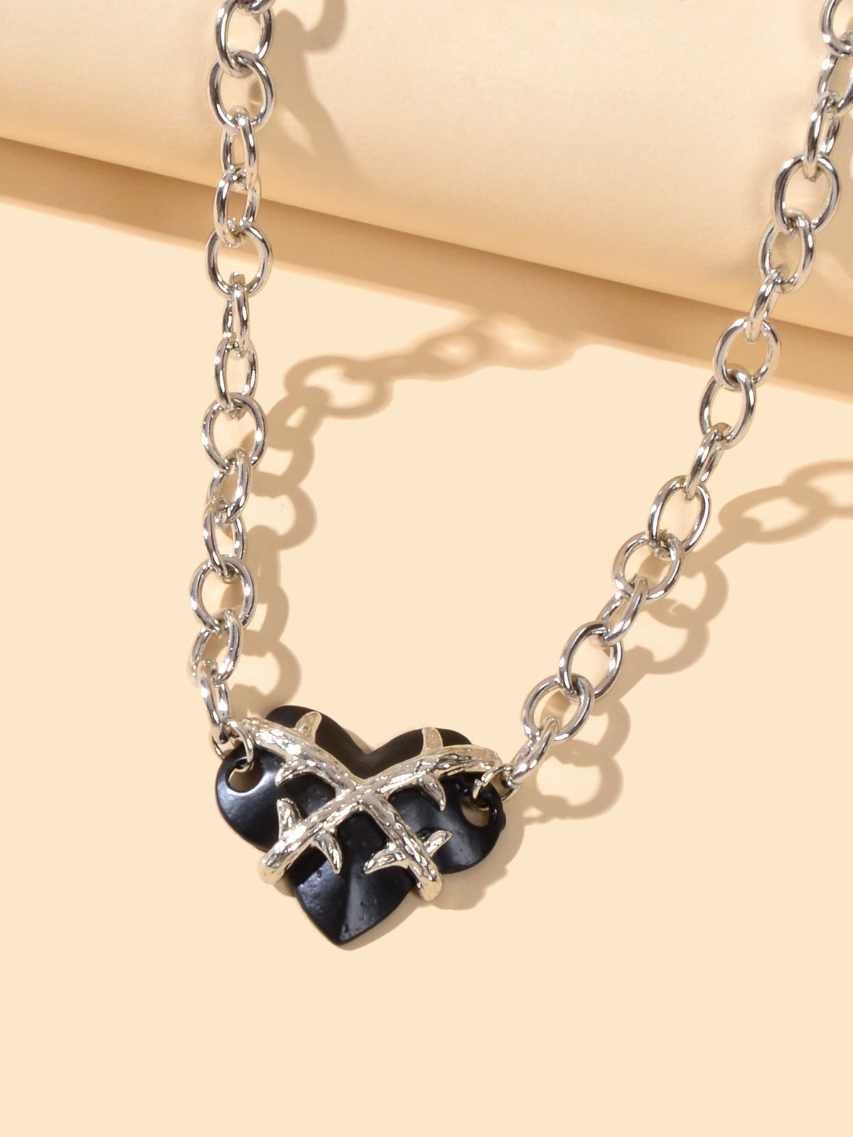 Designer Jewelry Crude Silver Chain Black Resin Heart Pendant Statement Necklace-2