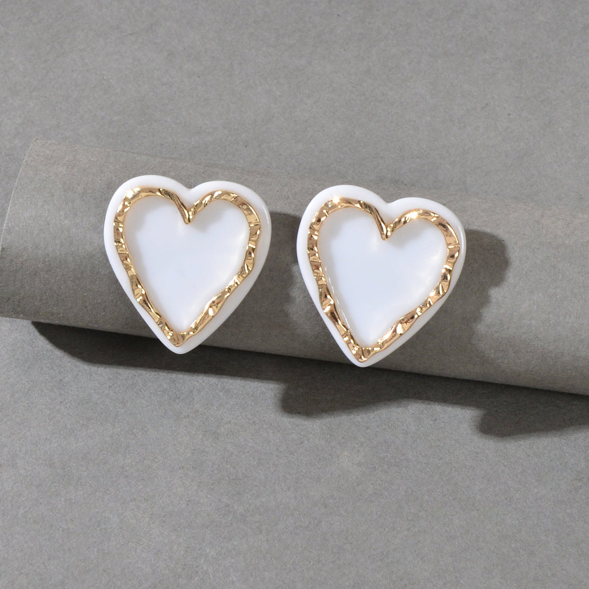 Classic White Resin Heart Stud Personality Earrings for Wife Girls Jewelry Gift-4
