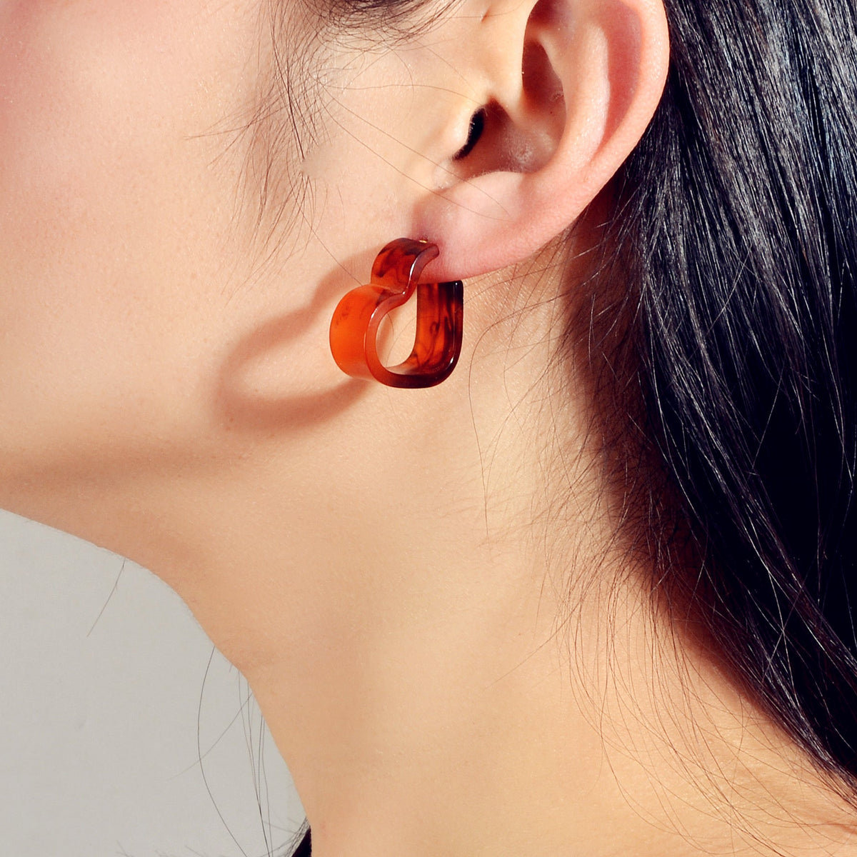 Designer Jewelry Trendy Brown Leopard Resin Acrylic Heart Stud Pierced Earrings-0