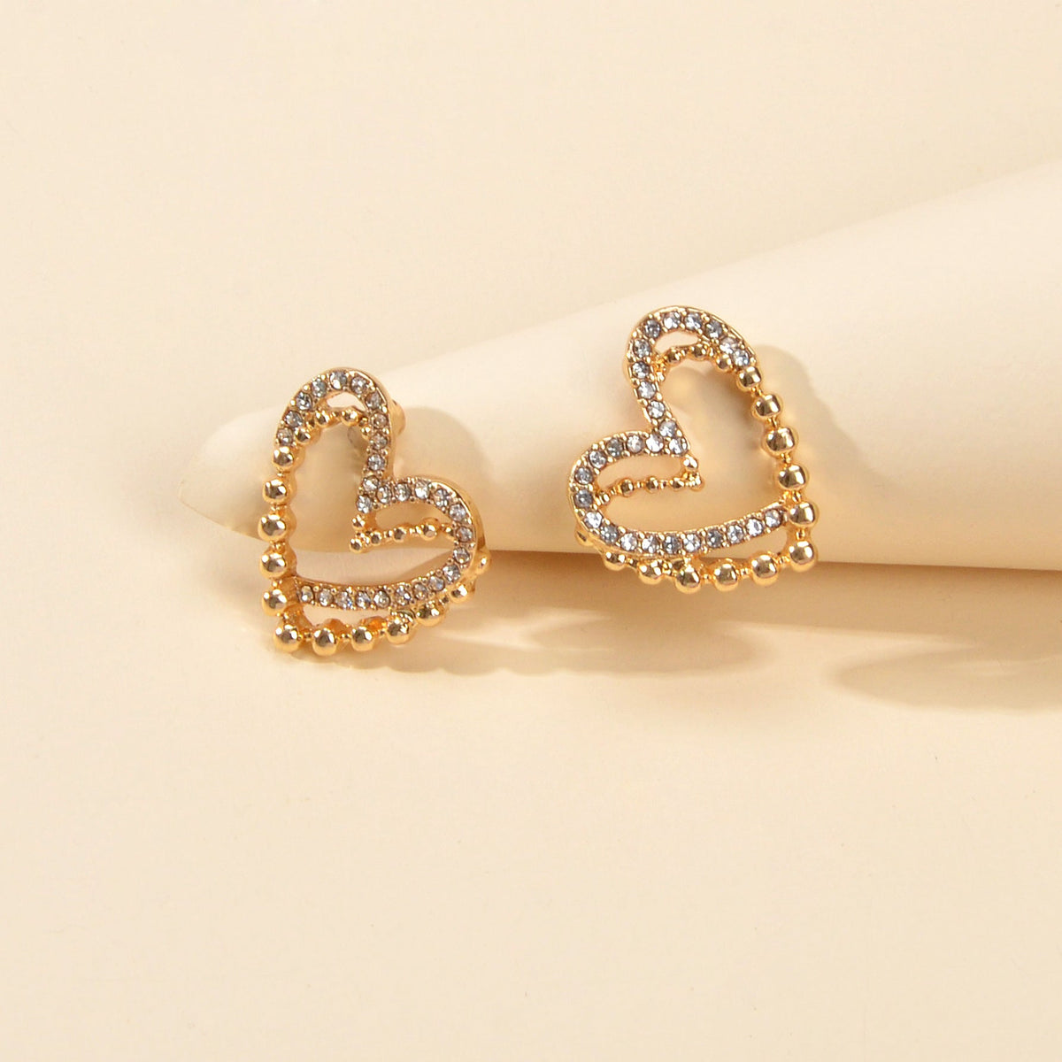 Cute Hollow Heart Stud Rhinestone Earrings Hypoallergenic Pierced Ear Jewellery-2