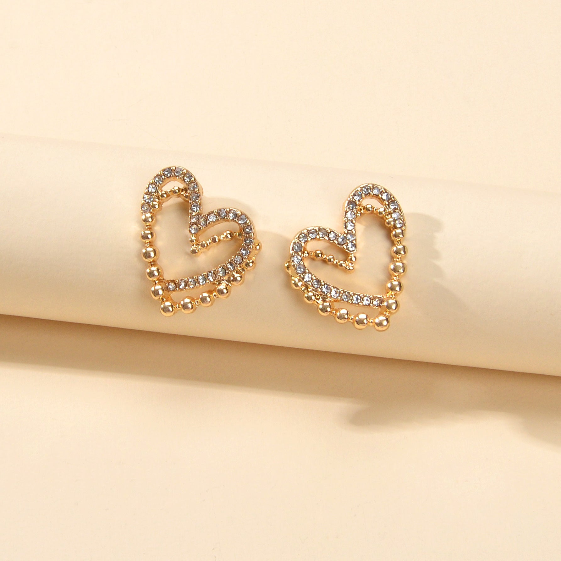 Cute Hollow Heart Stud Rhinestone Earrings Hypoallergenic Pierced Ear Jewellery-3