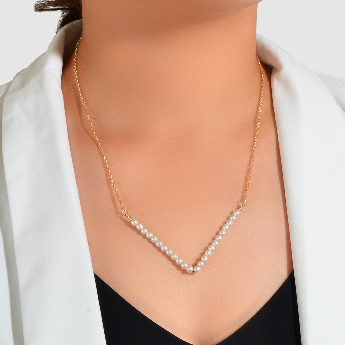 Ladies Jewellery Gold Chain Pearl Beads V shape Geometric Retro Pendant Necklace-0