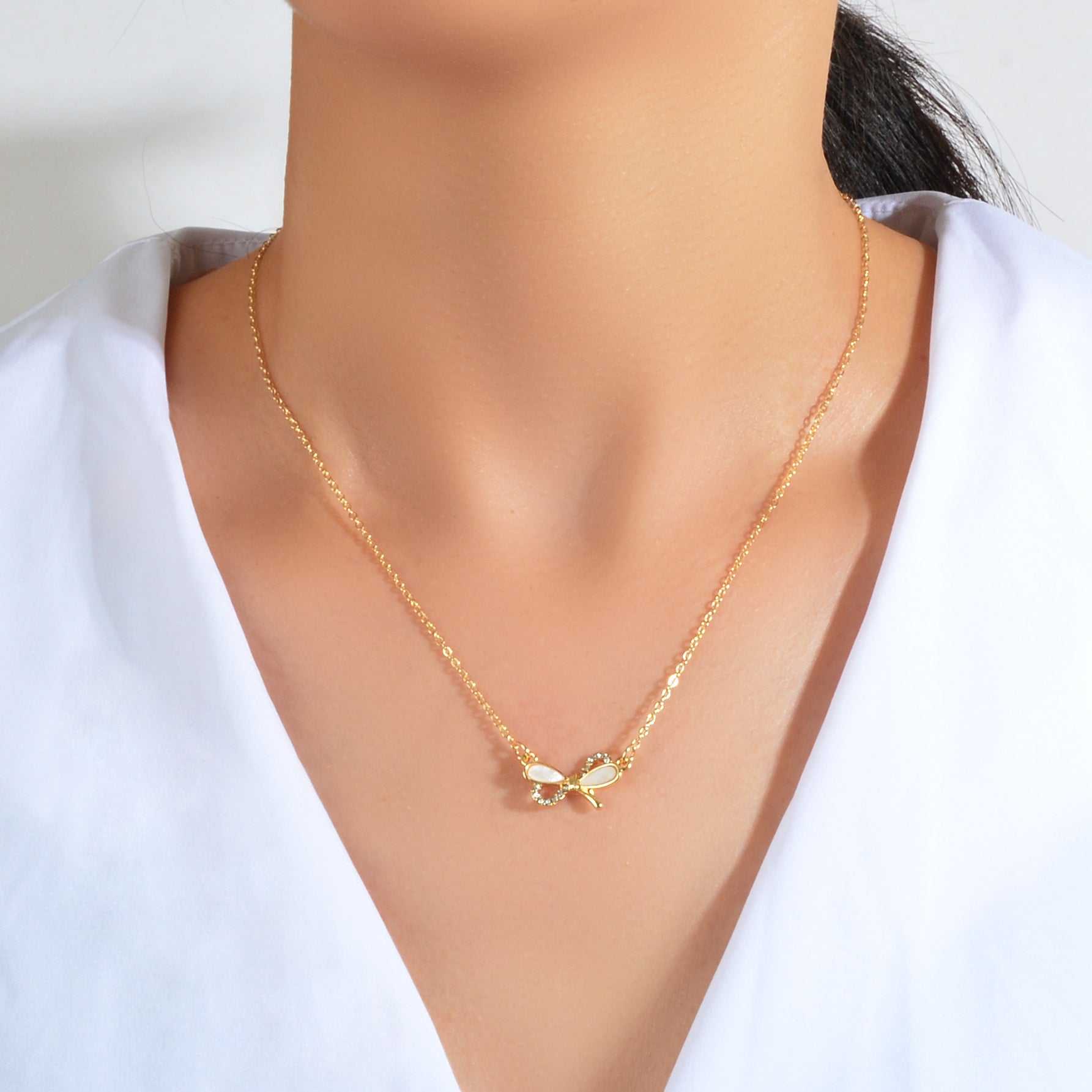 Elegant Gold Chain Rhinestone Decor Butterfly Pendant Necklace for Party Wedding-0