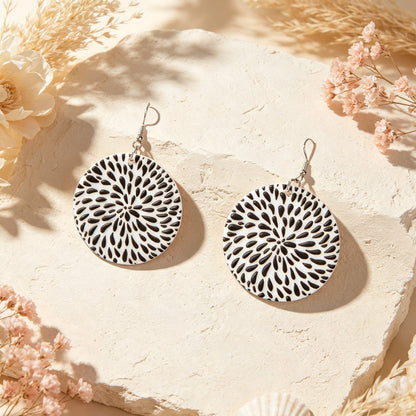 Black White Floral Pattern Lightweight Acrylic Round Geometric Earrings Retro Vacation Jewelry-4