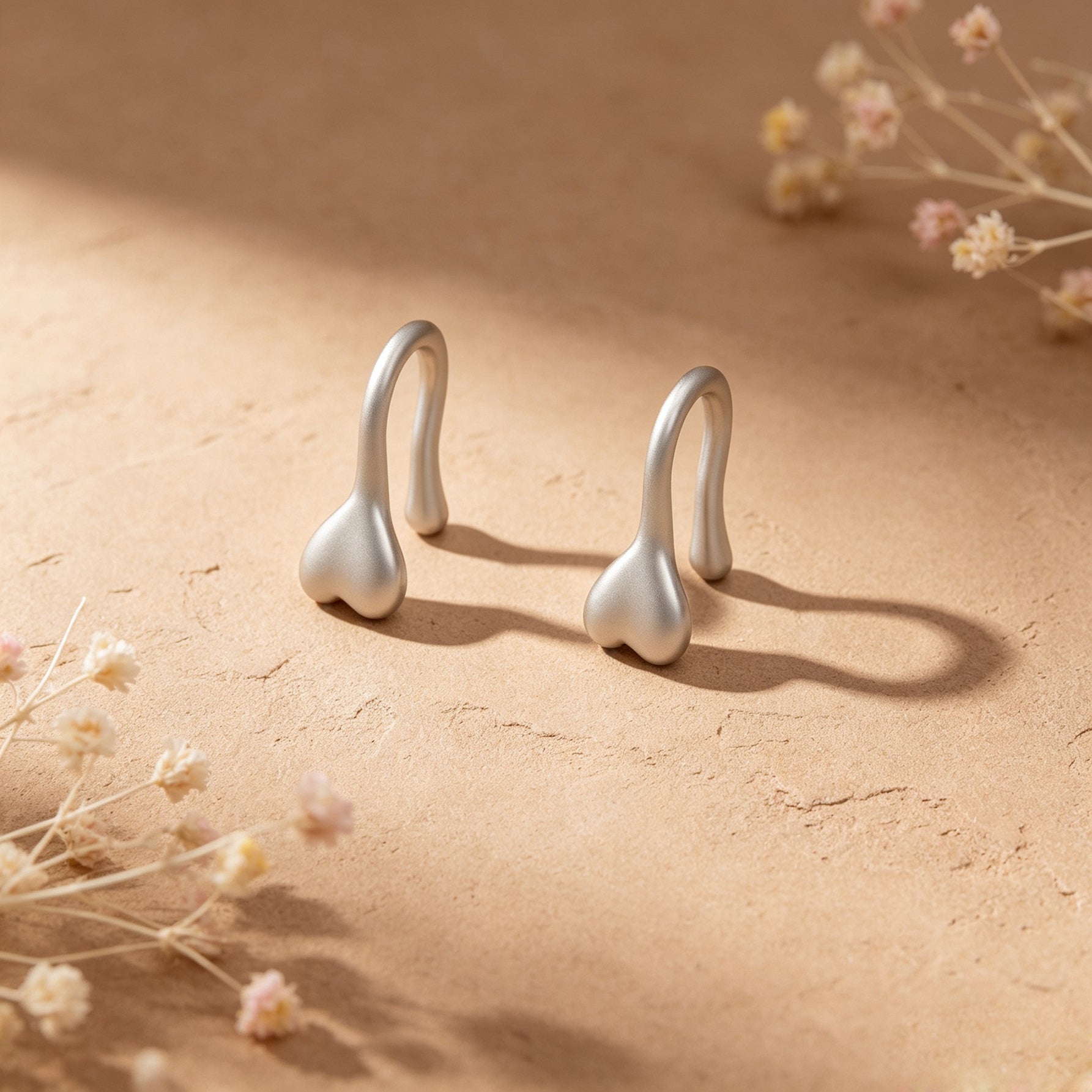 2pcs Minimalist Fashion Heart Silver Tiny Dainty Love Non perforated Ear Clips-3