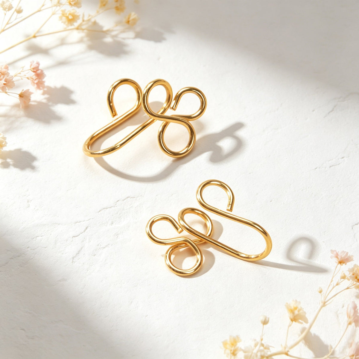 2pcs Simple Dainty Ear Cuff No Piercing Gold Lucky Four Leaf Cartilage Ear Clips-4