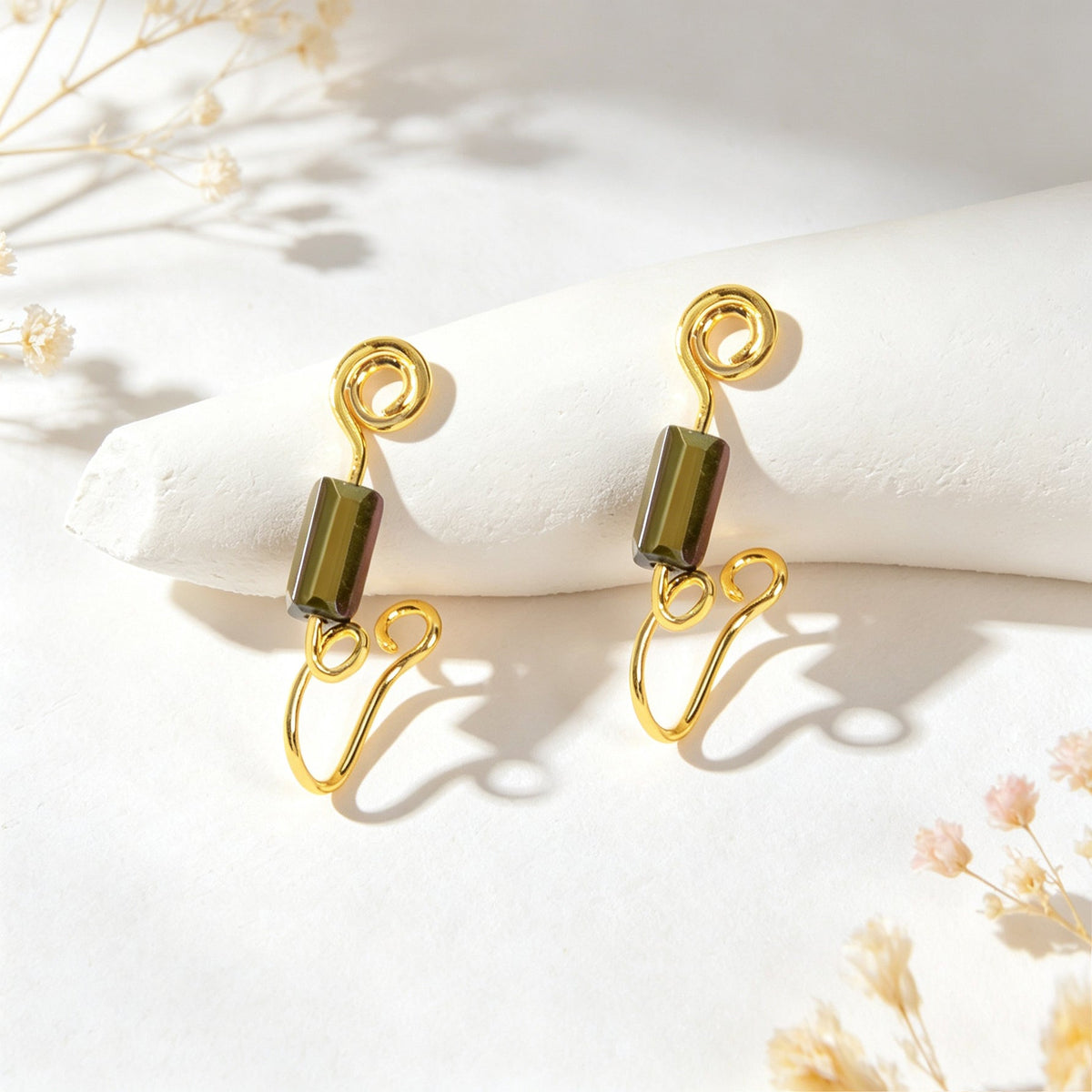 2pcs Gold Wire Wrap Green Bead Ear Cuff Non Piercing Ear Clips Cartilage Jewelry-4