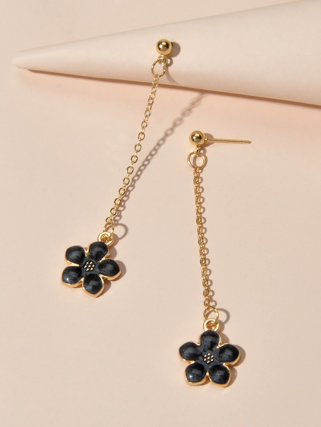Charming White Black Enamel Long Chain Flower Pendant Dangle Pierced Earrings-5