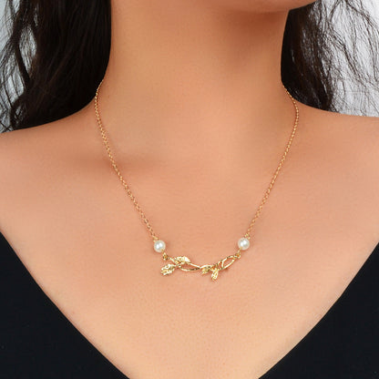 Designer Stylish Jewellery Gold Chain Pearl Decoration Gold Leaf Charm Necklace-0