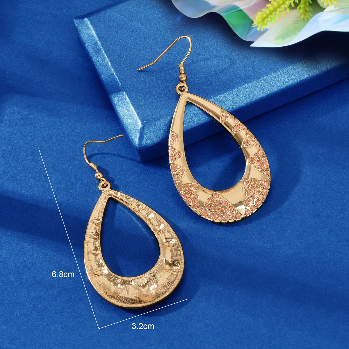 Luxurious Sparkling Pink Rhinestone Decor Golden Hollow Water Drop Earrings Party Wedding Jewelry-3