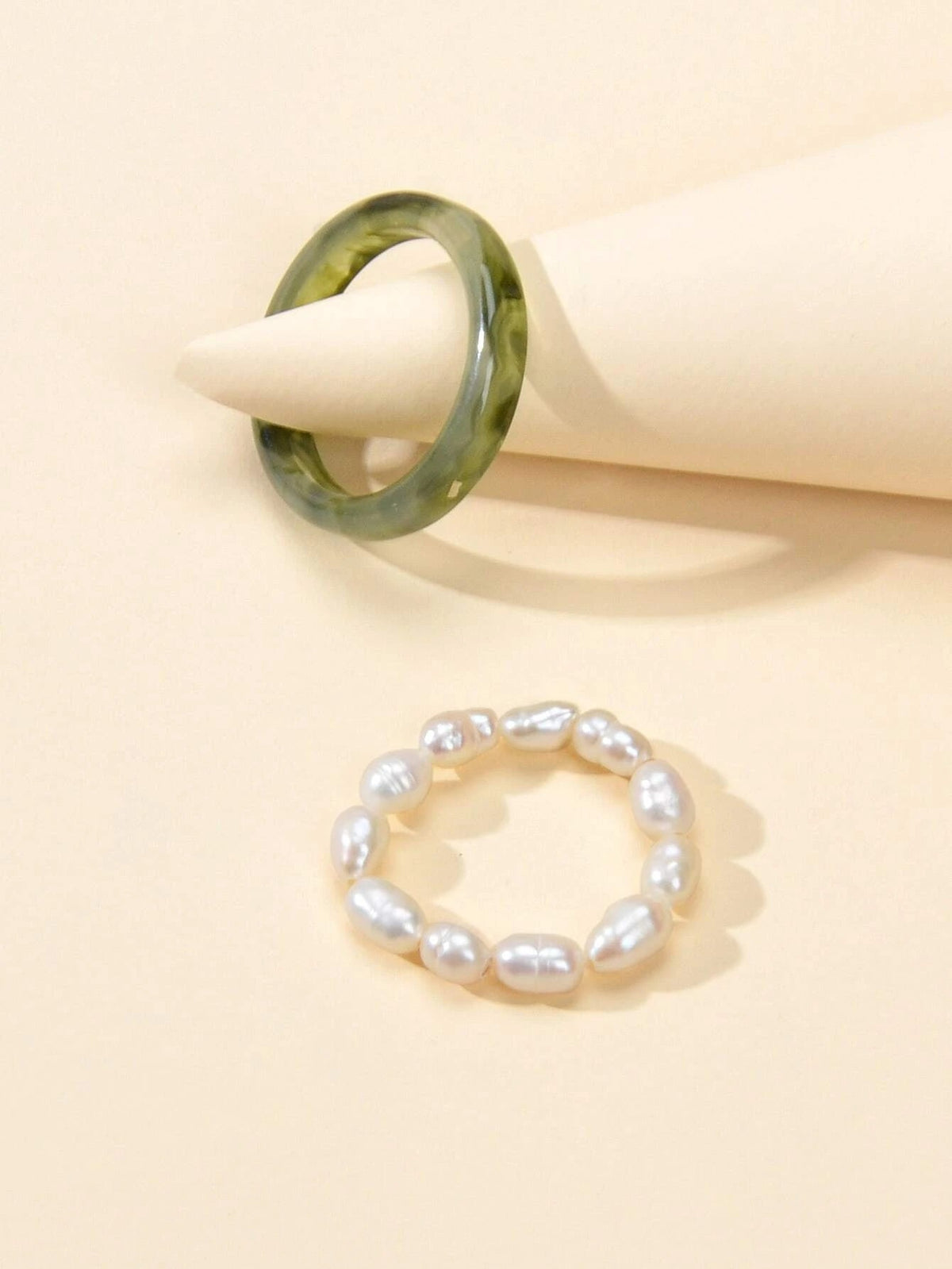 Feelontop 2pcs Pearl Elastic Retro Green Red Acrylic Ring New Women Accessories-0