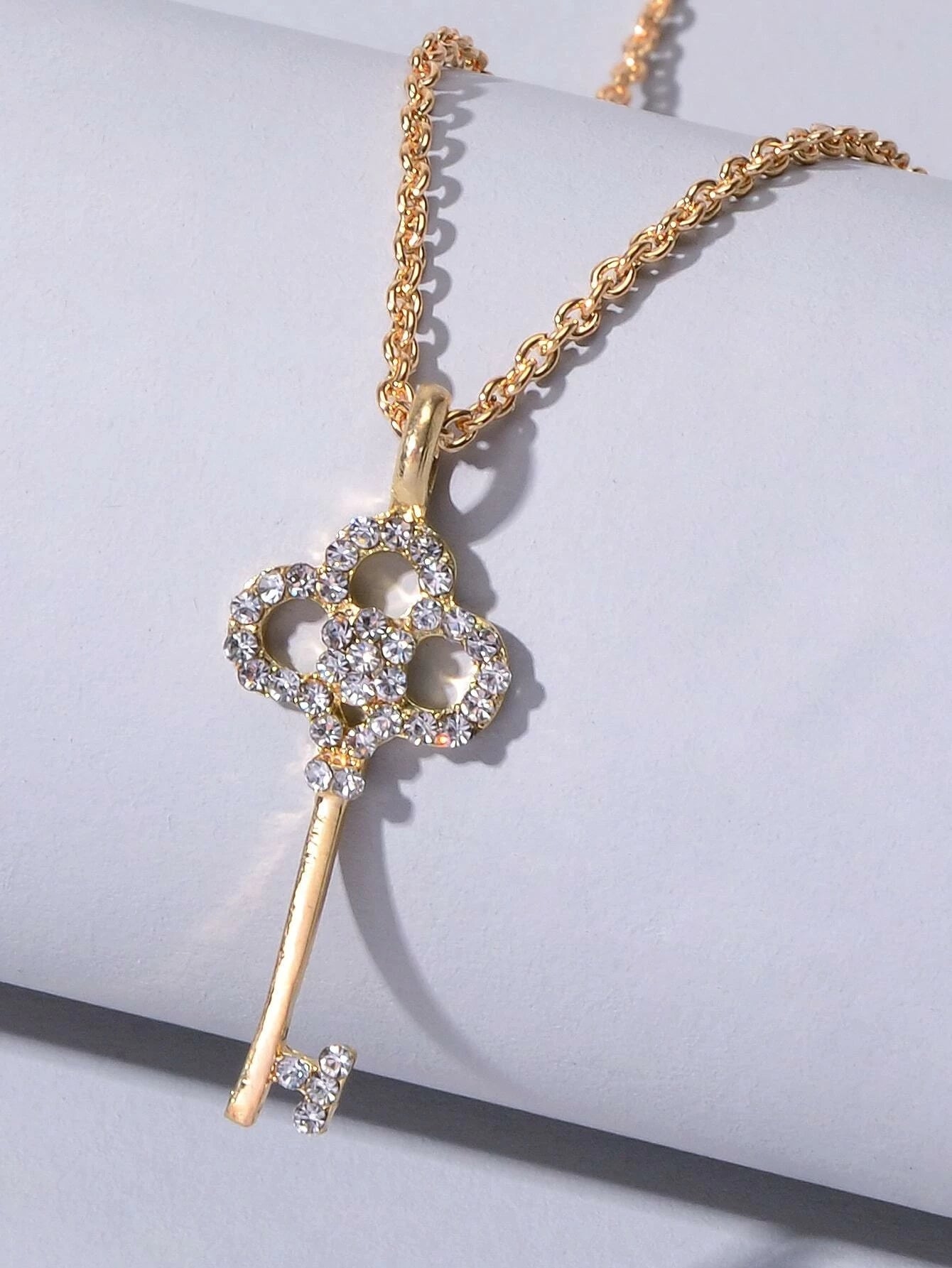 AU Local Rhinestone Flower Key Charm Necklace Stunning Simulated Diamond Jewelry-1