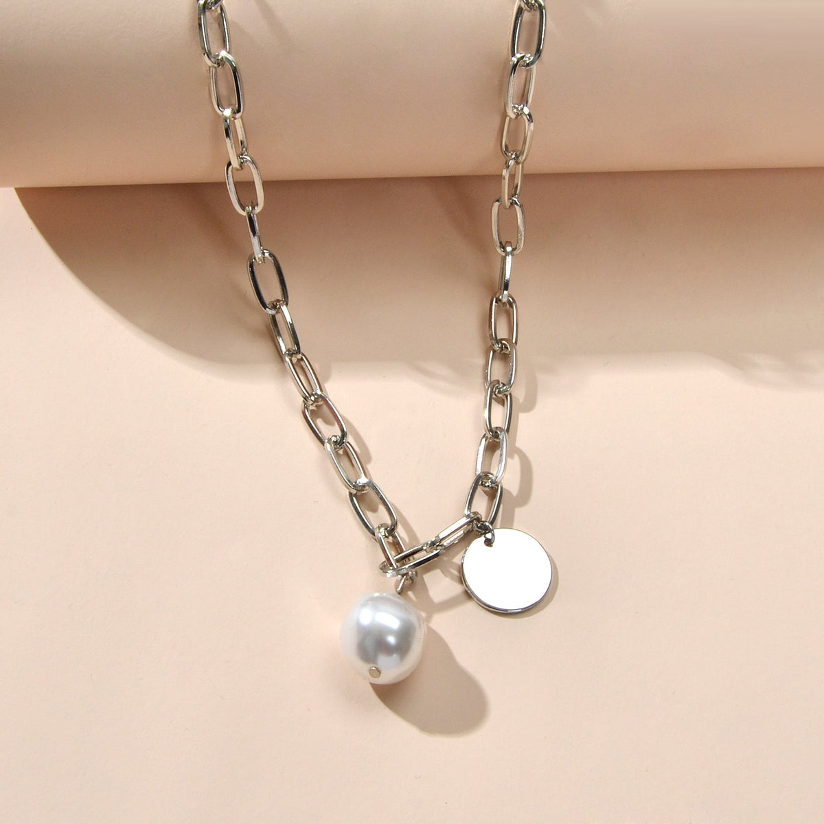 Trendy Jewelry Silver Chain Pearl Disc Charm Necklace Party Decoration for Women-2