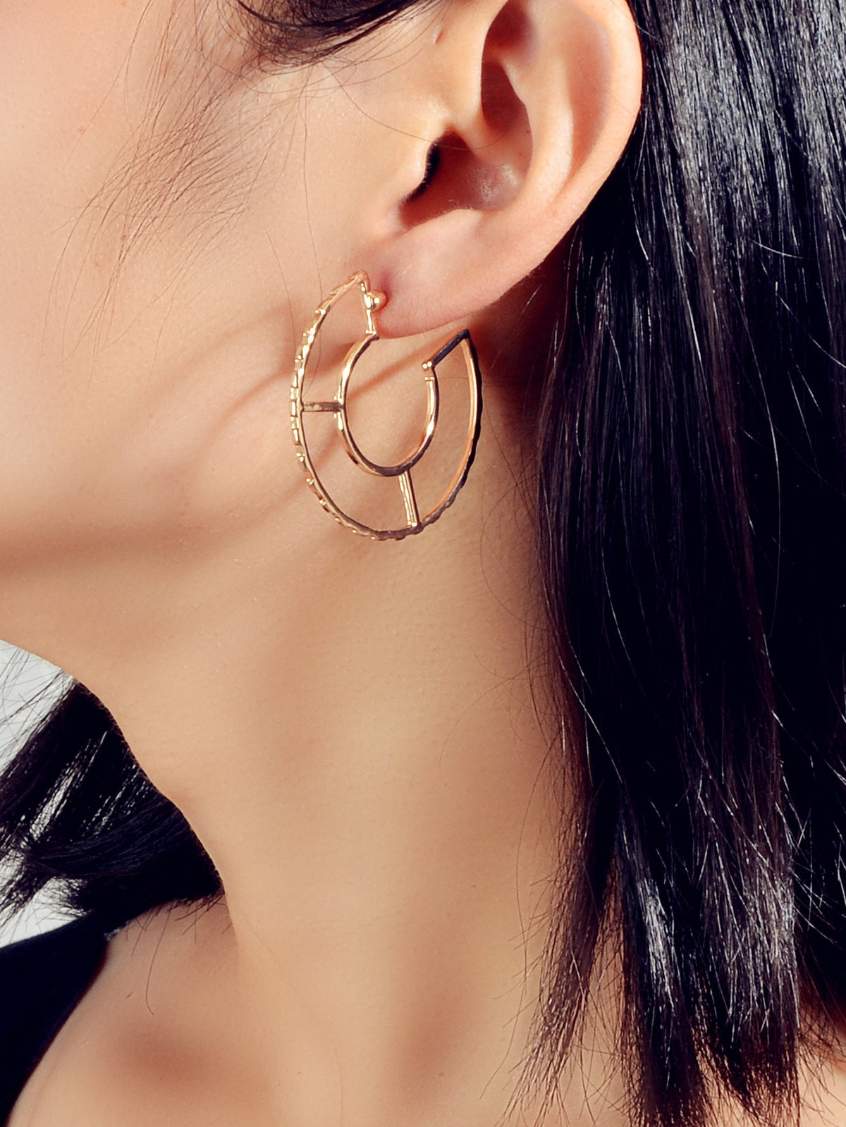 Party Decoration Gold Metal Hollow Personality Stud Hoop Huggie Pierced Earrings-1