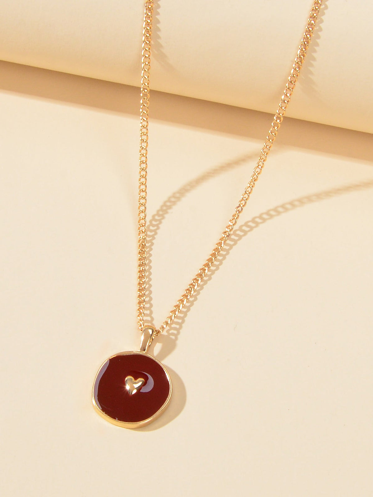 Fashion Accessories Gold Chain Heart Windred Enamel Round Charm Ladies Necklace-1