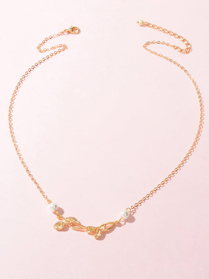 Designer Stylish Jewellery Gold Chain Pearl Decoration Gold Leaf Charm Necklace-1