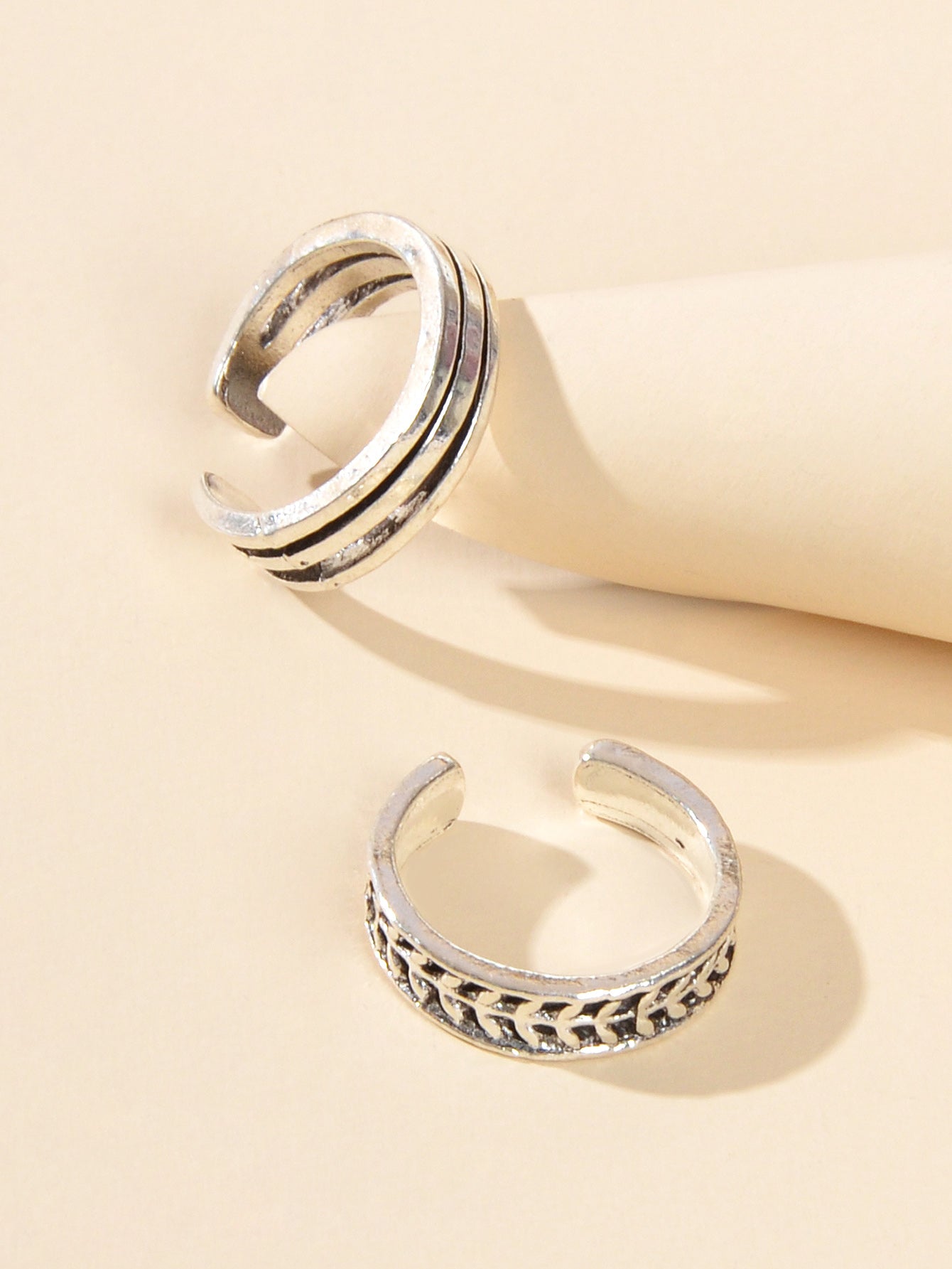 2 pcs Vintage Silver Teens Carved Leaf Multiple Stackable Open Cuff Toe Rings-1