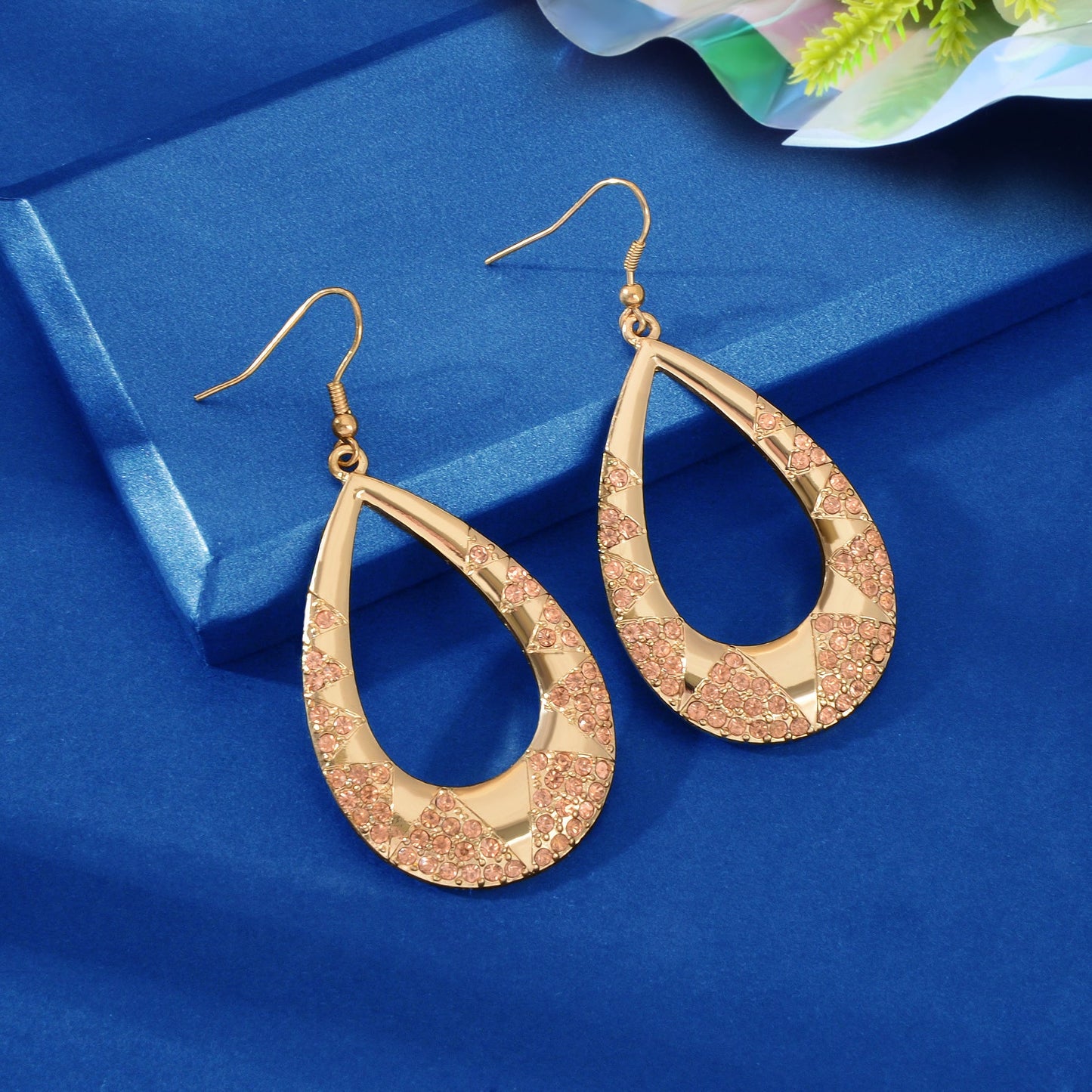 Luxurious Sparkling Pink Rhinestone Decor Golden Hollow Water Drop Earrings Party Wedding Jewelry-4