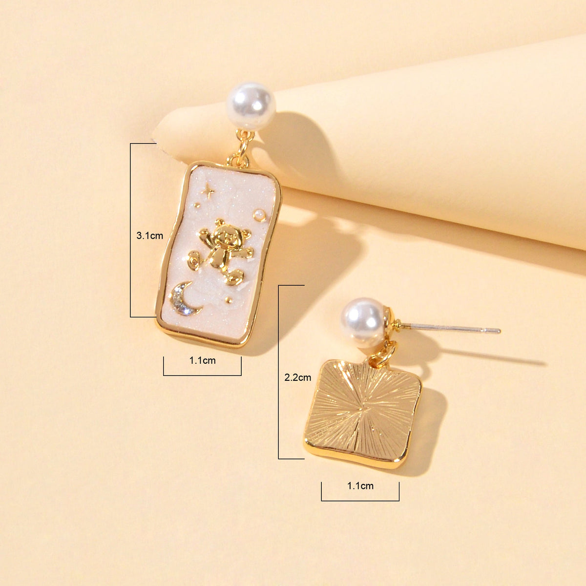 Funny Pearl White Enamel Bear Planet Star Pattern Square Asymmetric Earrings-3