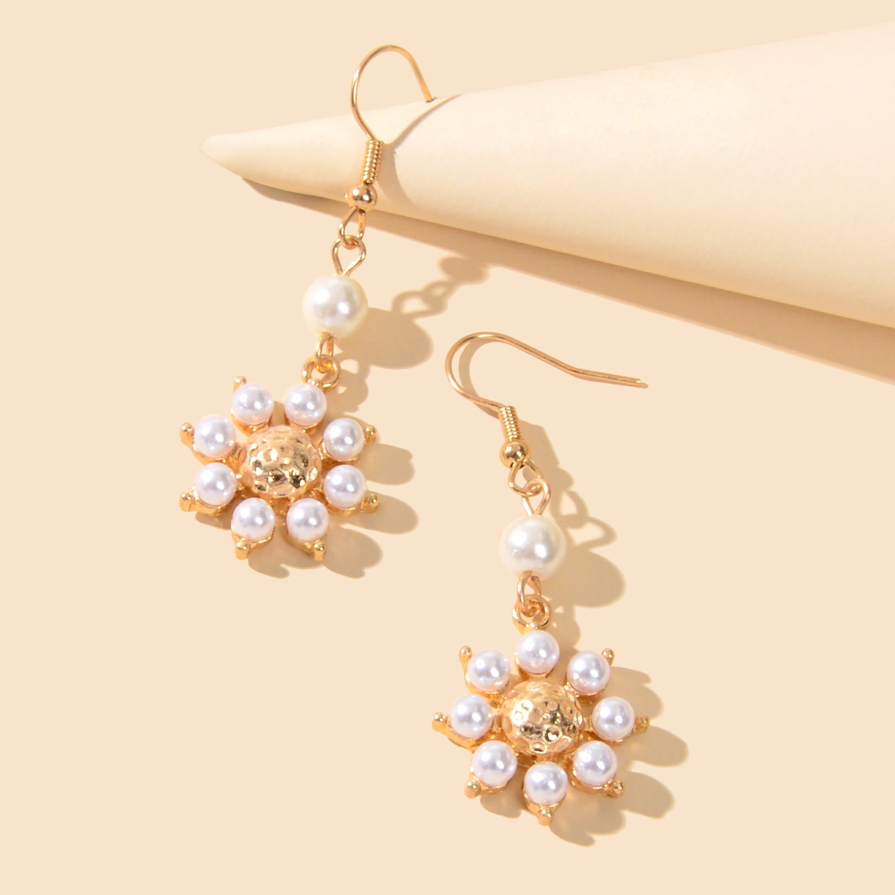 Designer Stylish Bridal Jewellery Pearl Flower Elements Hook Gift Women Earrings-1