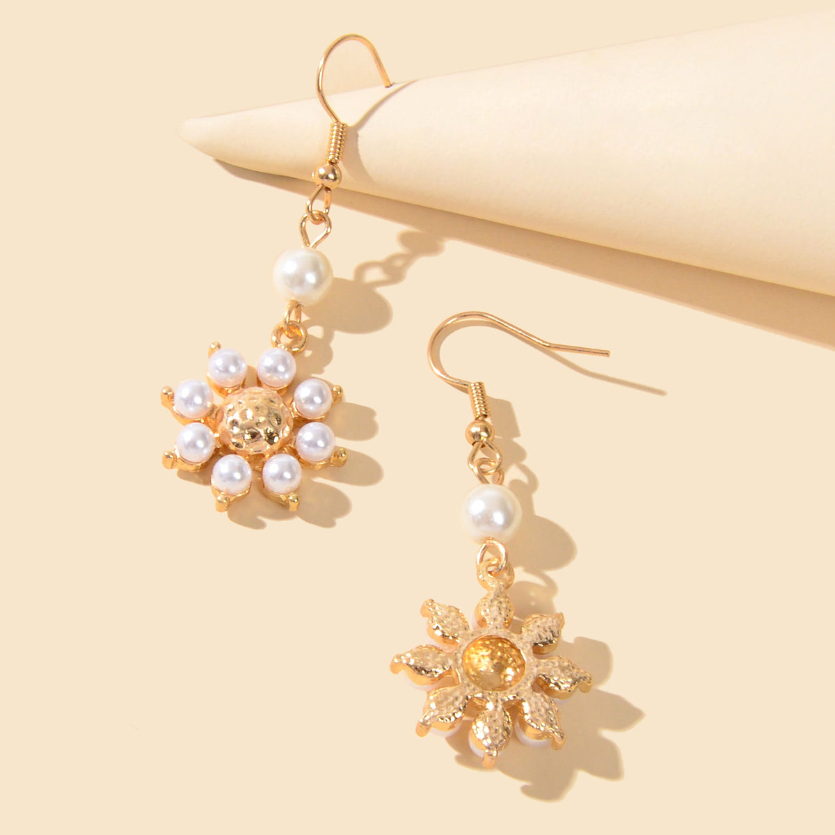 Designer Stylish Bridal Jewellery Pearl Flower Elements Hook Gift Women Earrings-2