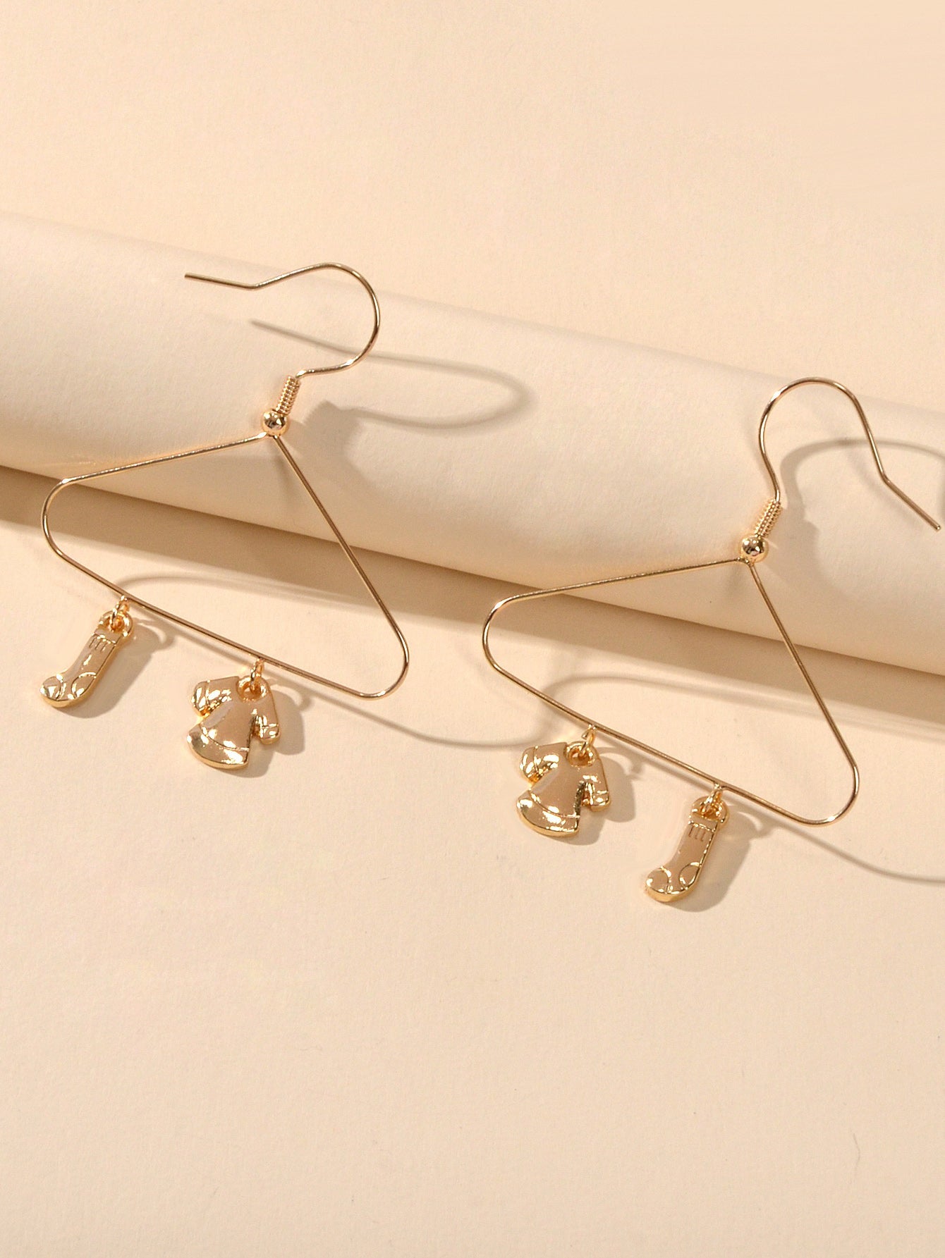 Cute Funny Minimalist Jewelry Gold Clothes Sock Drying Rack Dangle Party Earring-2