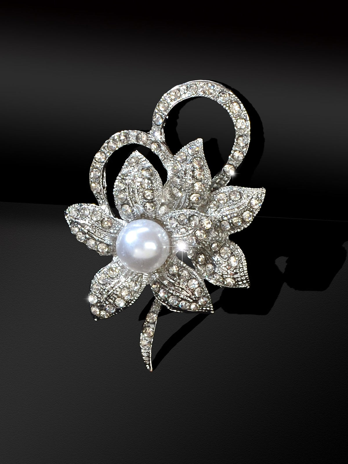 Luxurious Women Rhinestone Pearl Decor Silver Flower Bouquet Brooch Shawl Pin-2