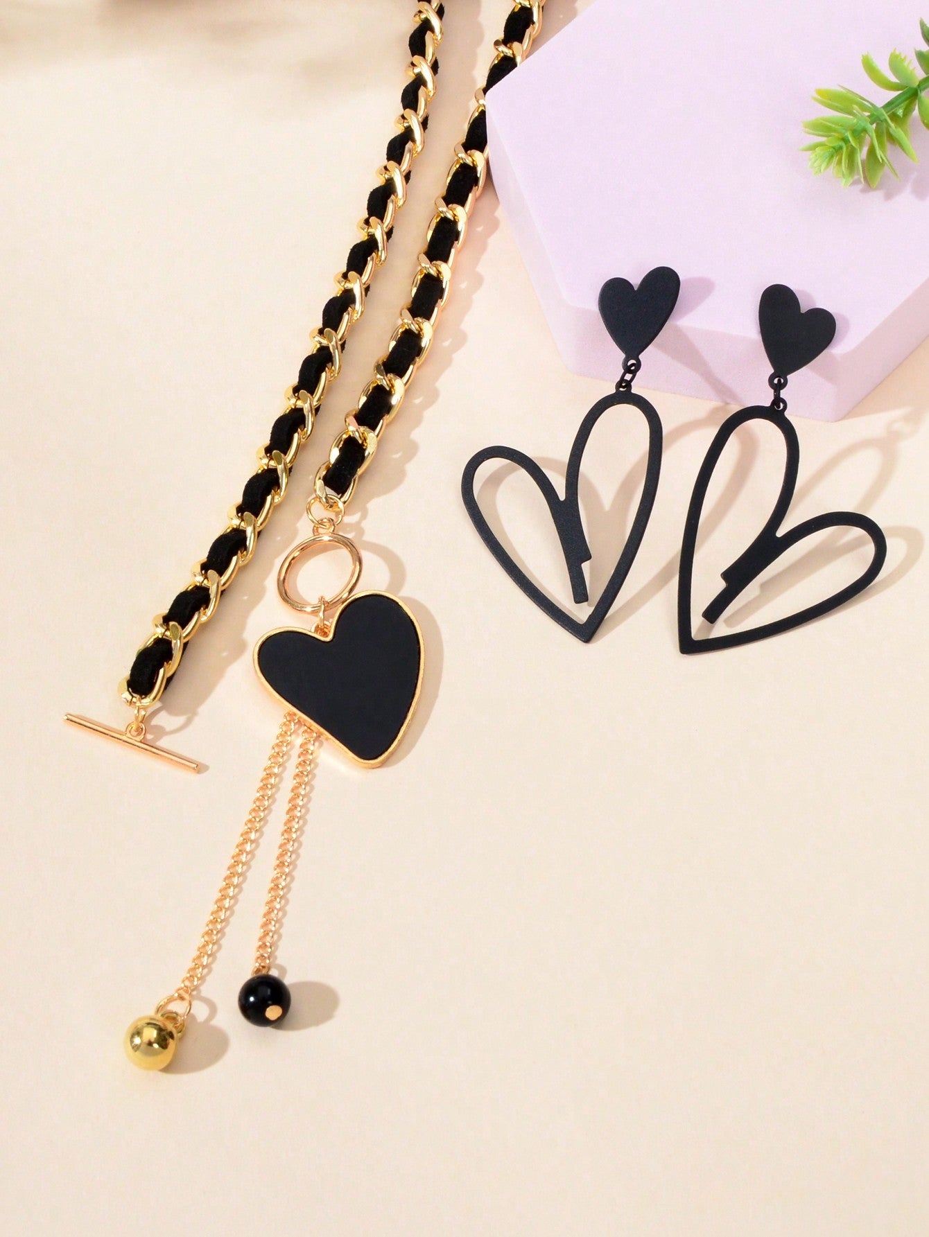 Timeless Elegance Black Heart Pendant Necklace Earrings Classic Jewellery Set-3