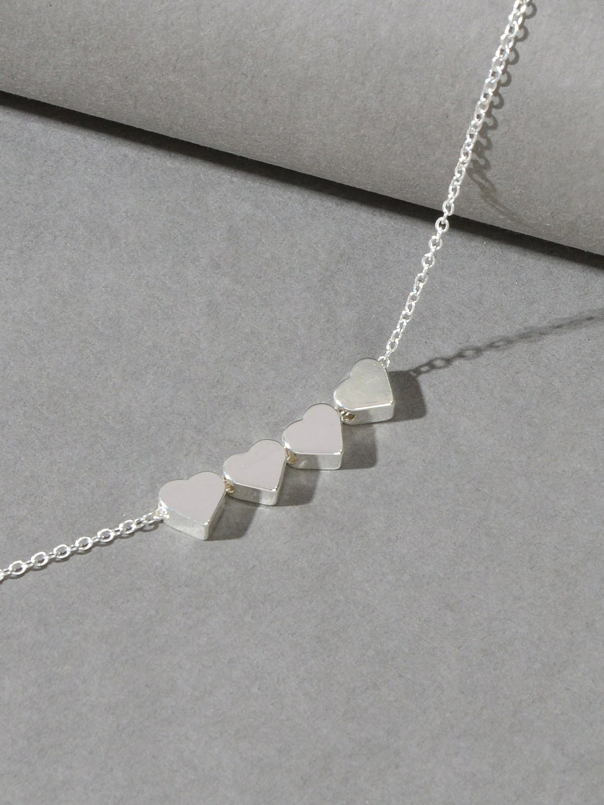 Nice Collection Minimalist Style Silver Chain Heart Charm Basic Women Bracelets-2