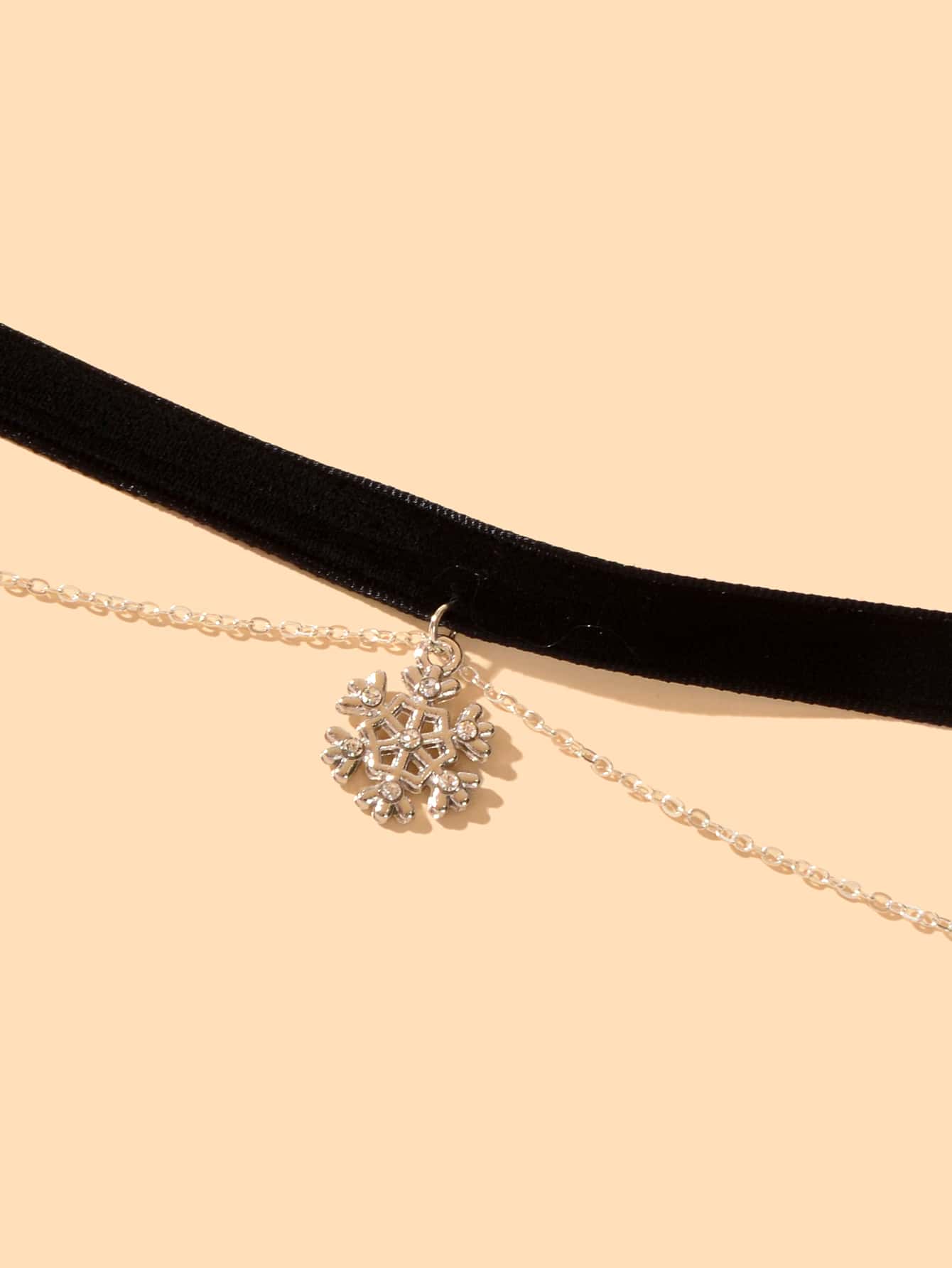 Snowflake Pendant Black Velvet Double-Layer Short Necklace-3
