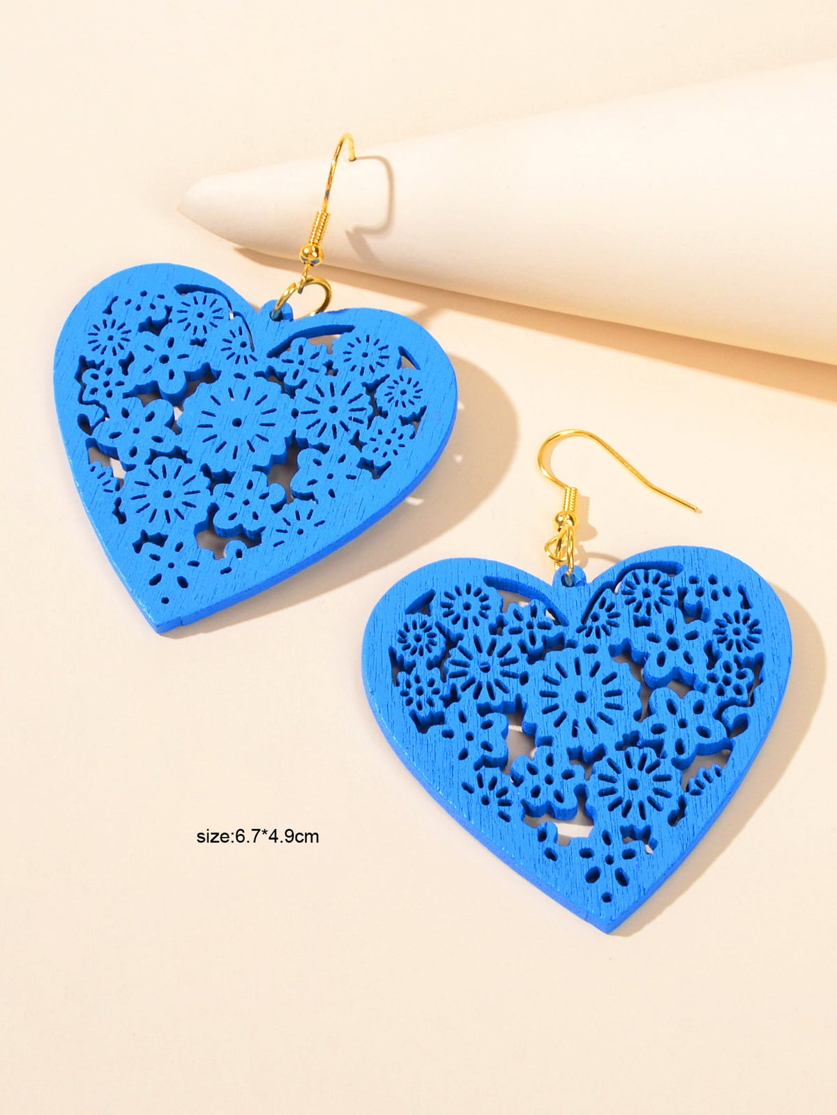 Nice Collection Colorful Wood Flower Pattern Hollow Heart Dangle Ladies Earrings-2