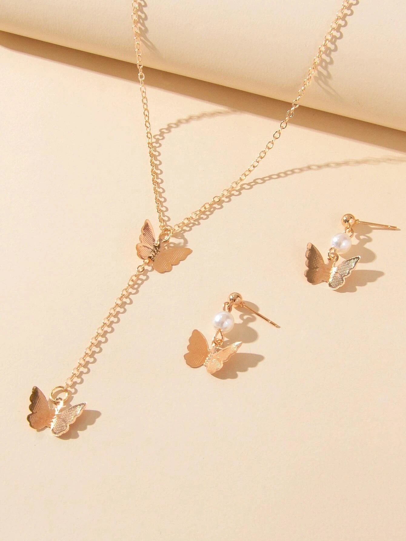 Jewellery set Pearl Decor Gold Butterfly Pendant Necklace Dainty Drop Earrings-2
