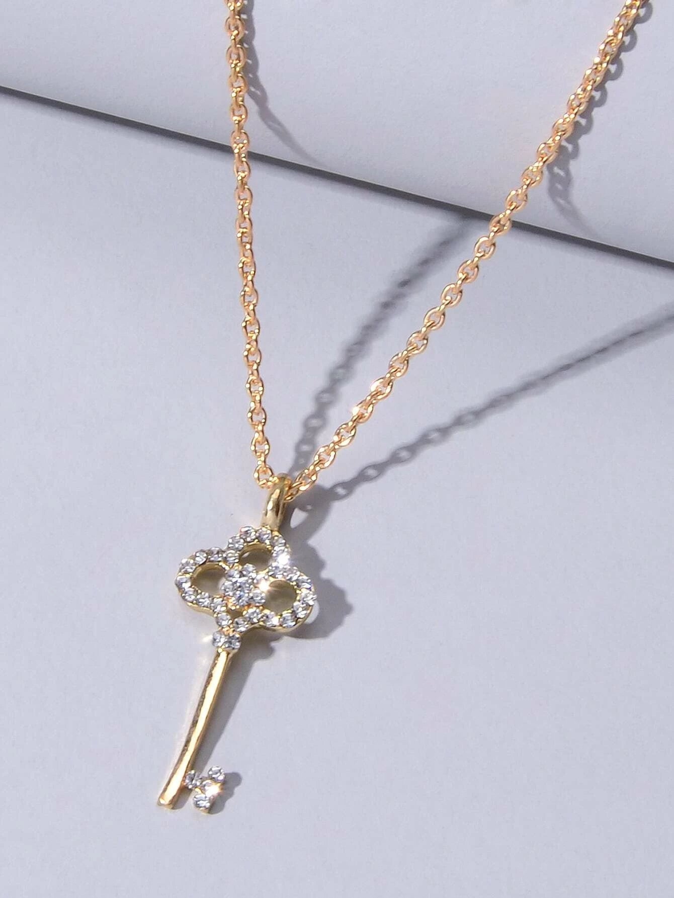AU Local Rhinestone Flower Key Charm Necklace Stunning Simulated Diamond Jewelry-4