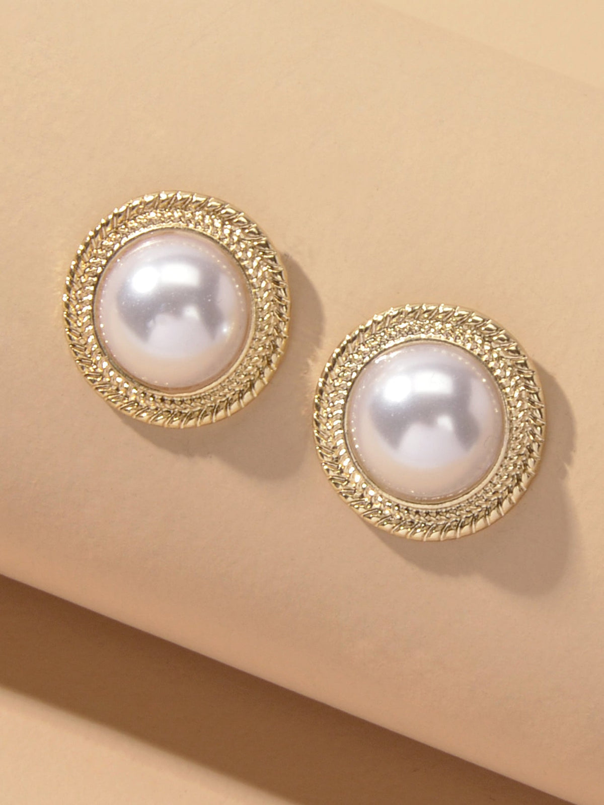 Retro Pearl Decoration Gold Plated Round Stud Wedding Engagement Female Earrings-3