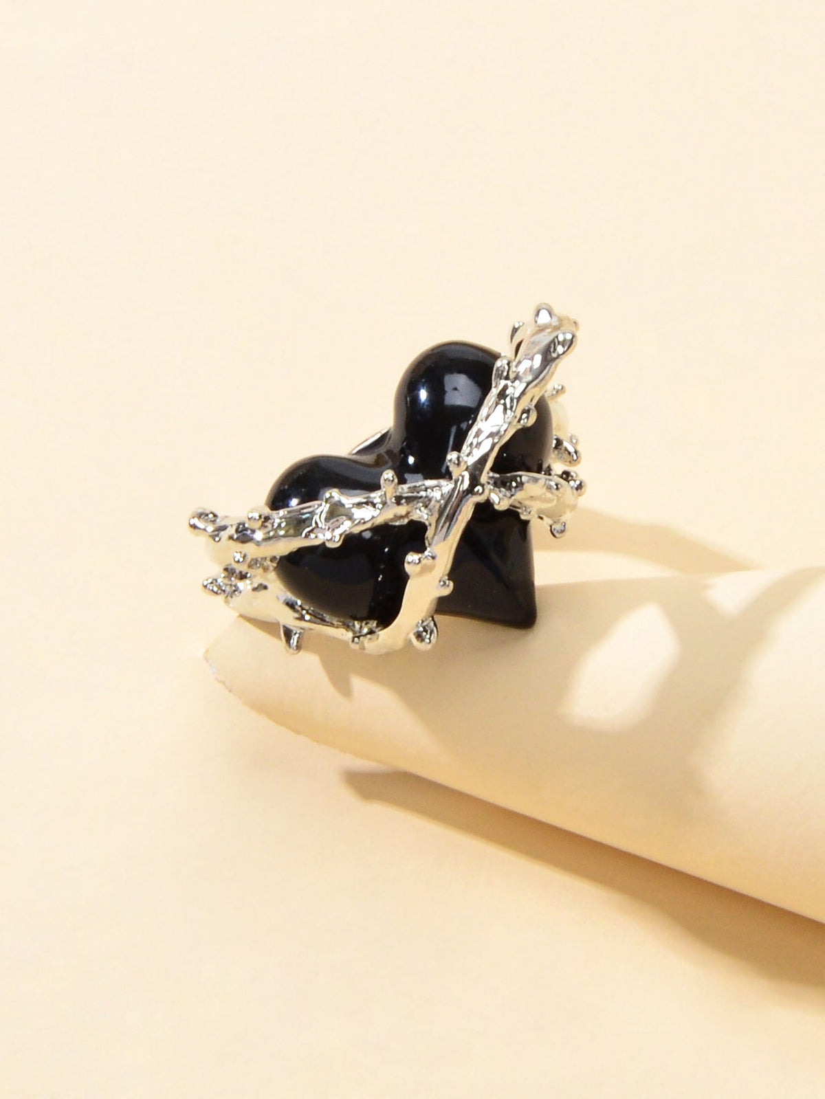 Silver Metal Wrap Black Heart Open Cuff Ring Perfect Engagement Gift Jewellery-3