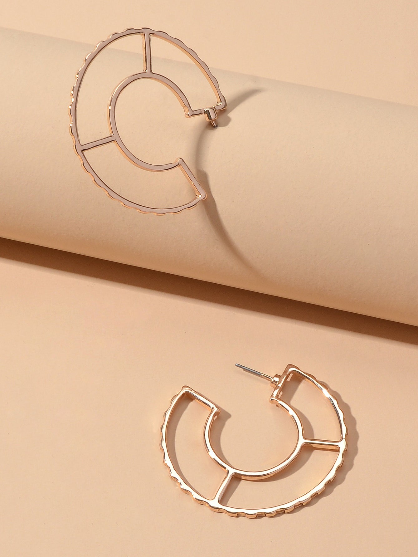 Party Decoration Gold Metal Hollow Personality Stud Hoop Huggie Pierced Earrings-3