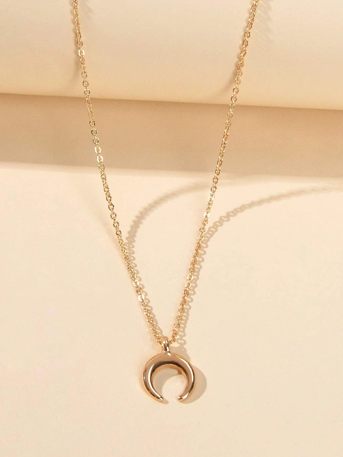 Trendy Horn Pendant Necklace Woman Teens Half Moon Crescent Charm Accessories-3