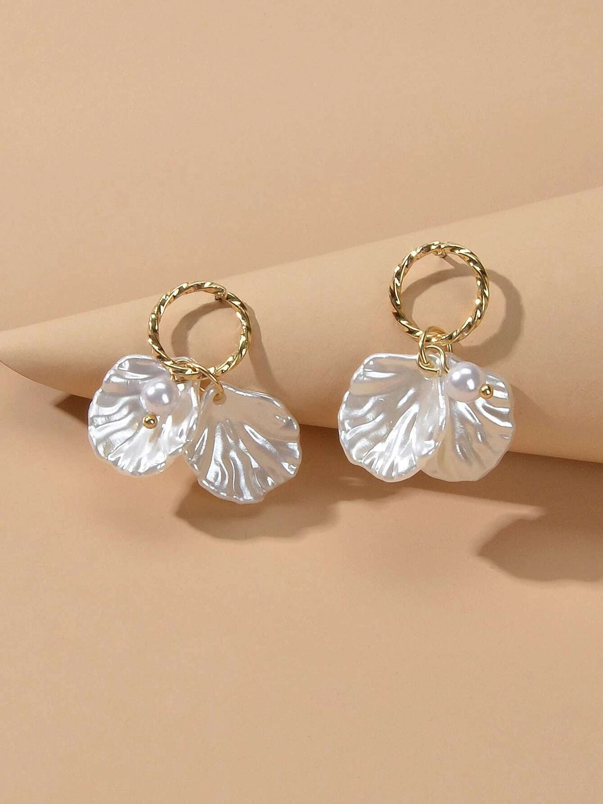 Awesome Pearl Decor Shell Shape Stud Gold Ocean Earrings Women Party Decoration-3
