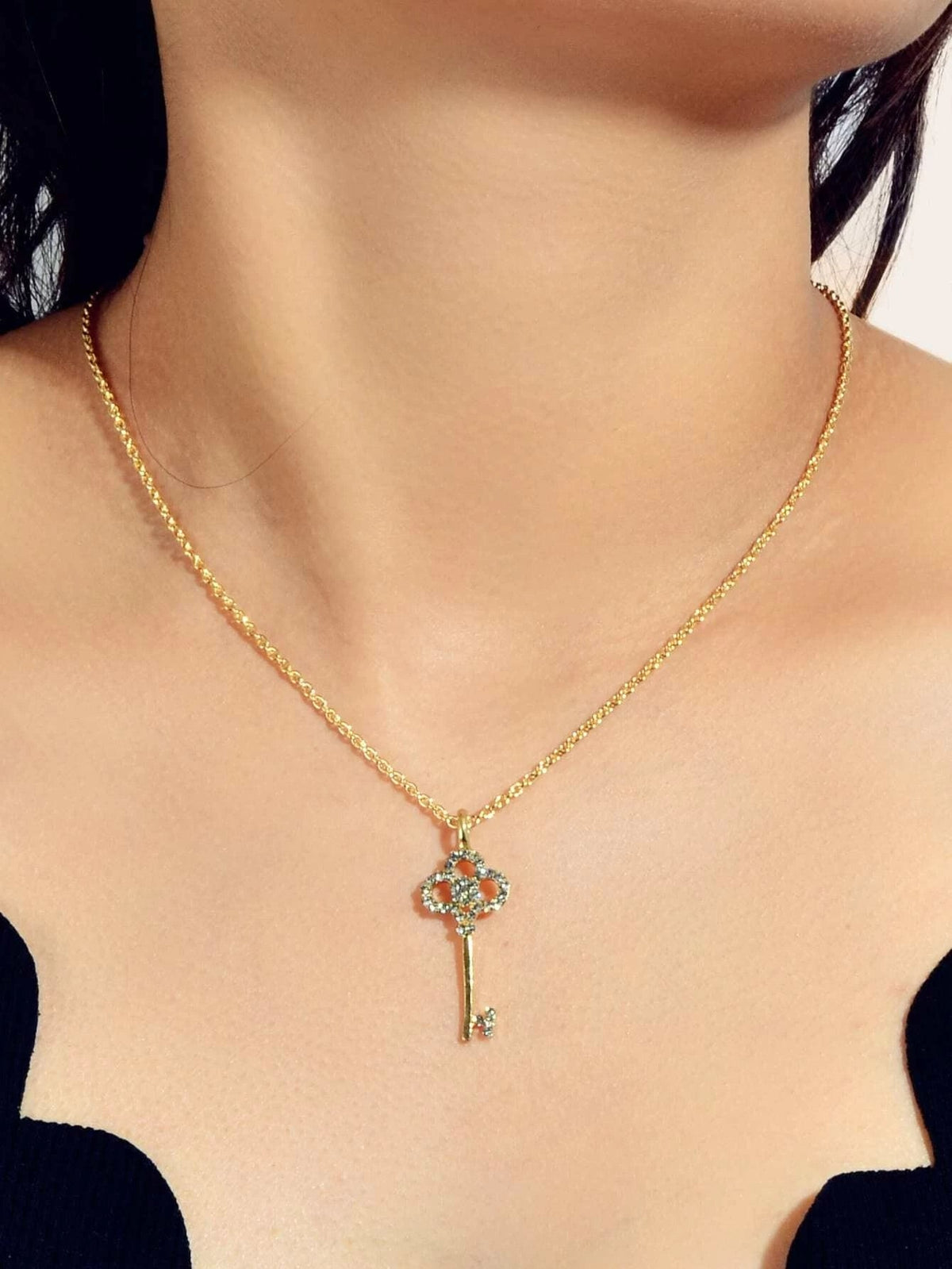 AU Local Rhinestone Flower Key Charm Necklace Stunning Simulated Diamond Jewelry-0