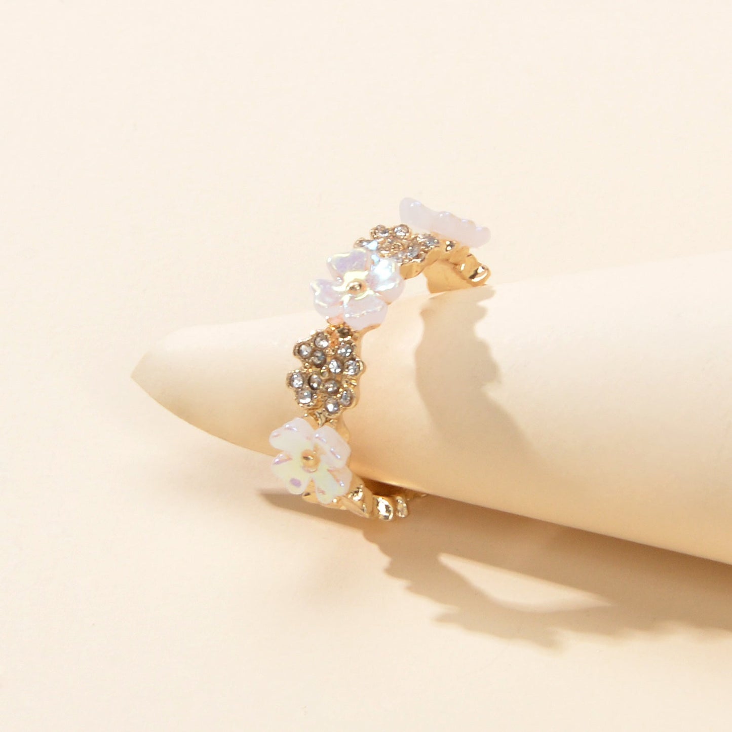 Delicate Rhinestone Resin Flower Ring Band Valentine's Day Women Girl Teens Gift-1