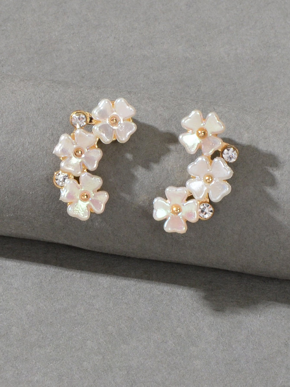 Dainty Gifts Women Girls Lightweight Rhinestone White Flower Cute Stud Earrings-4