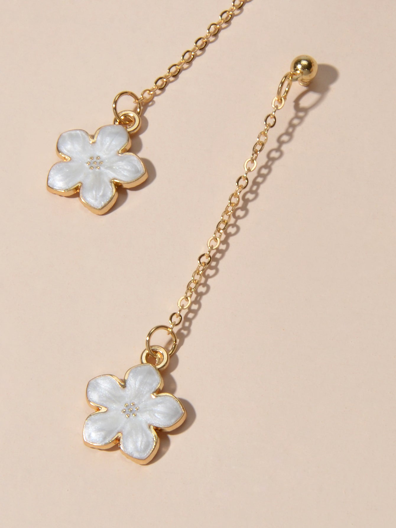 Charming White Black Enamel Long Chain Flower Pendant Dangle Pierced Earrings-4