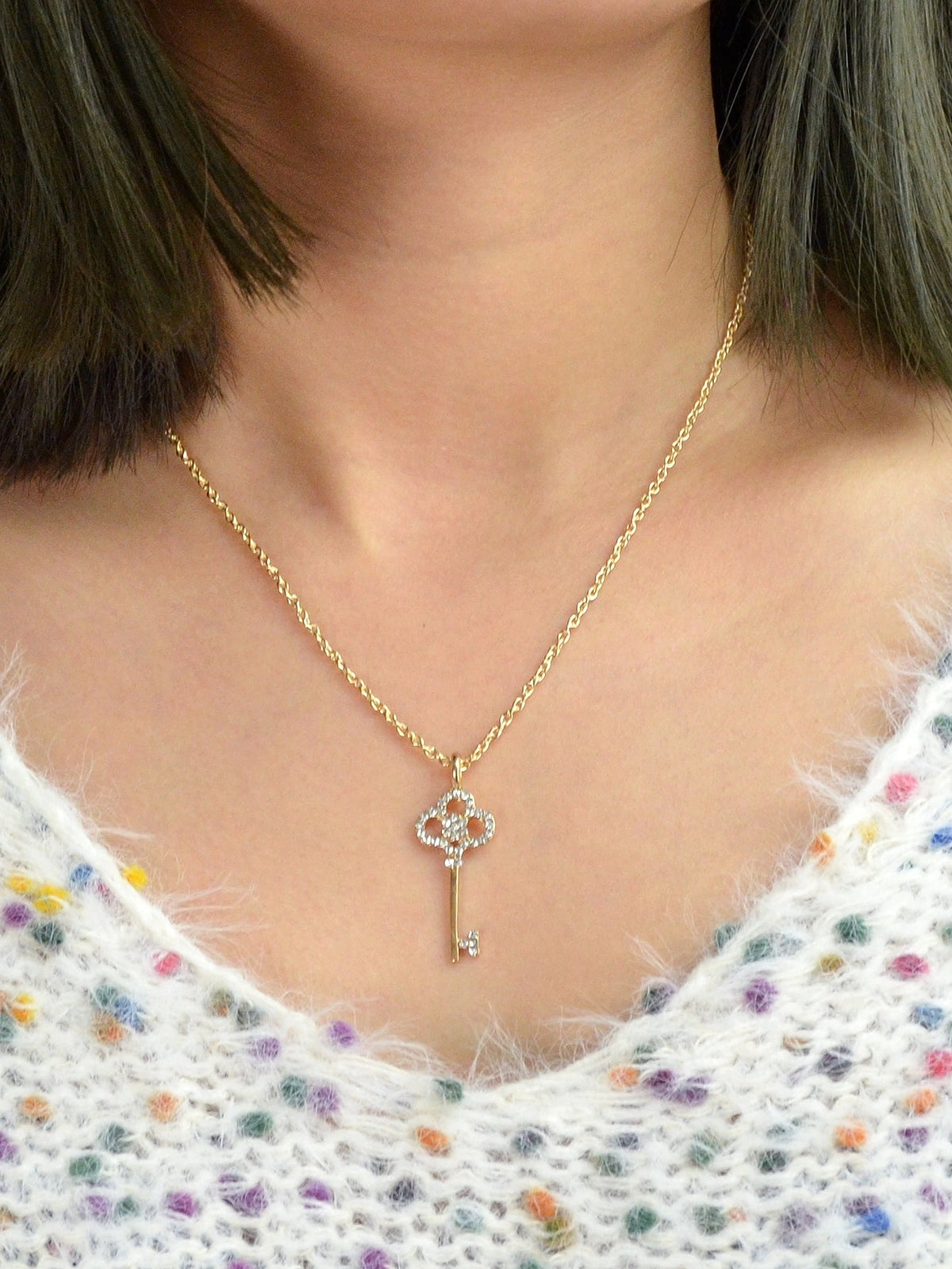 AU Local Rhinestone Flower Key Charm Necklace Stunning Simulated Diamond Jewelry-3