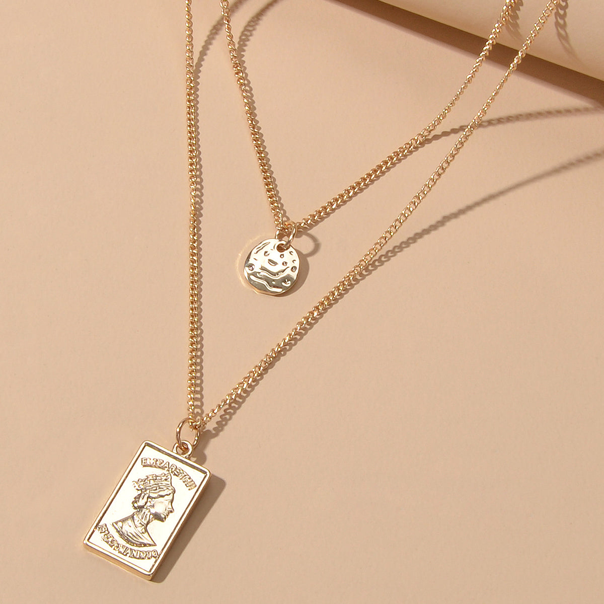 Court Double layer Gold Chain Round Rectangle Head Sculpture Pendant Necklace-1