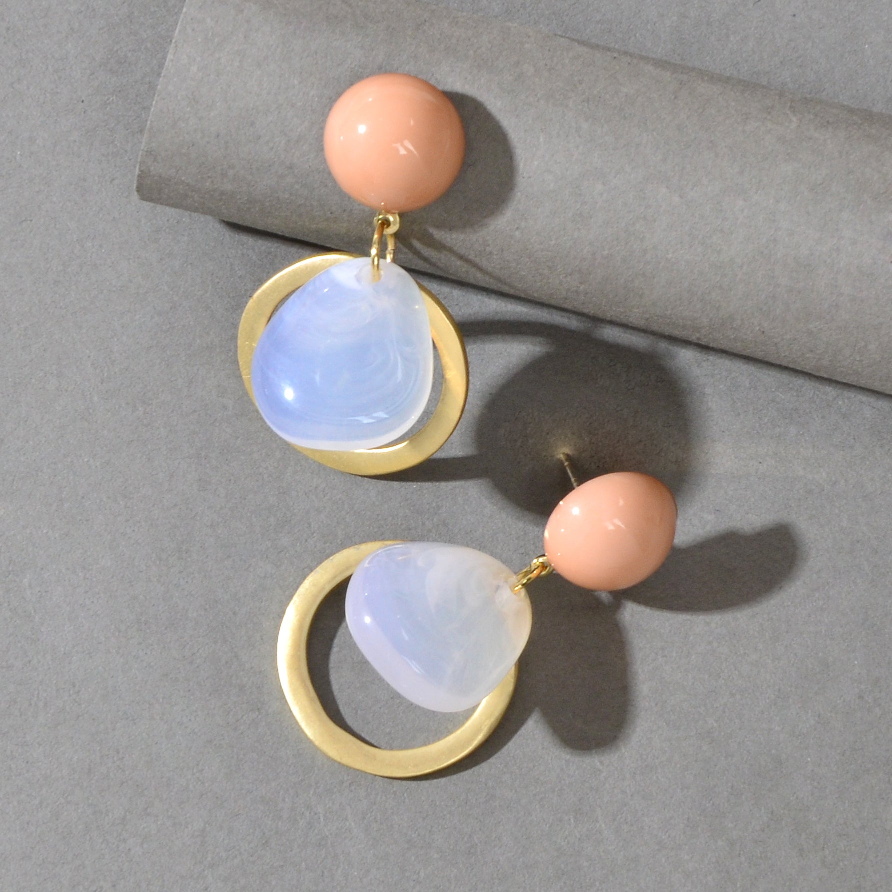 Elegant Round Water Drop Beads Gold Circle Dangle Hypoallergenic Stud Earrings-2