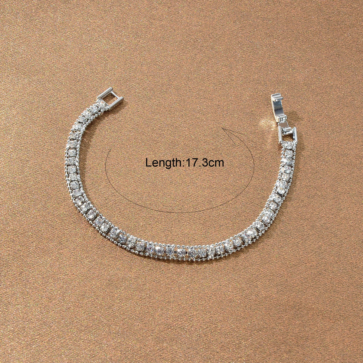 Gorgeous Anniversary Jewelry Rhinestone Decor Silvery Chain Bracelet for Women-4